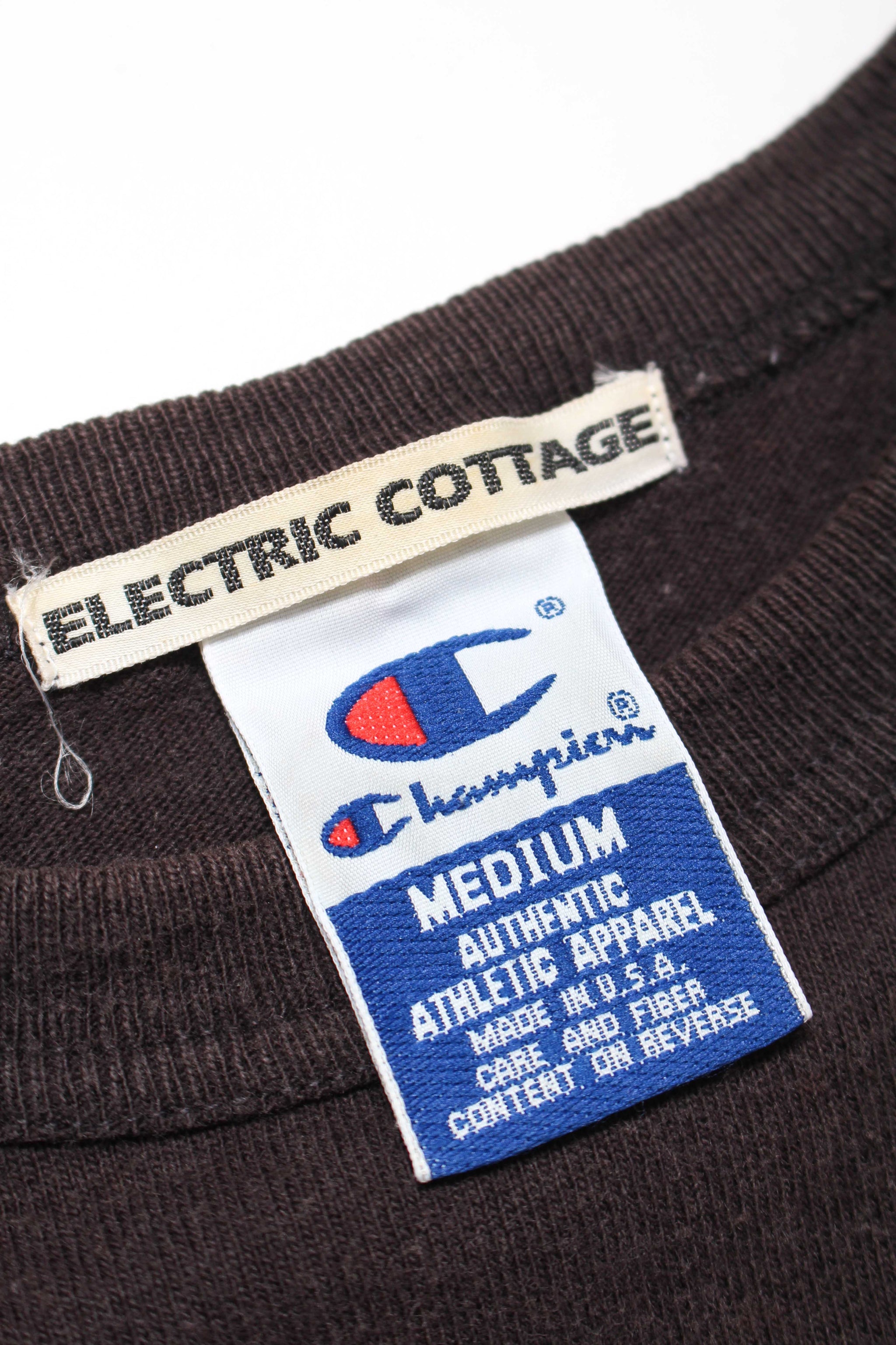 ELECTRIC COTTAGE CHAMPION ROCK COLLEGE TEE 90s – C30 - BOW